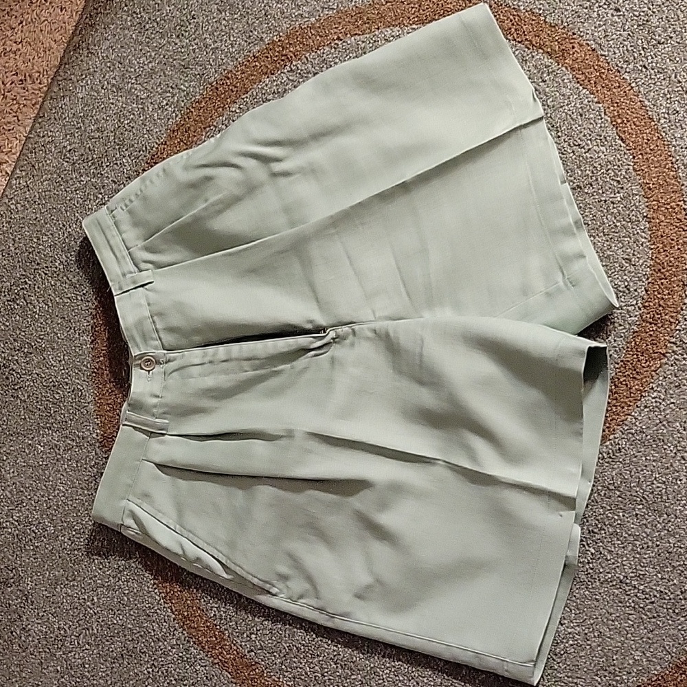 Jones New York High Rise Shorts